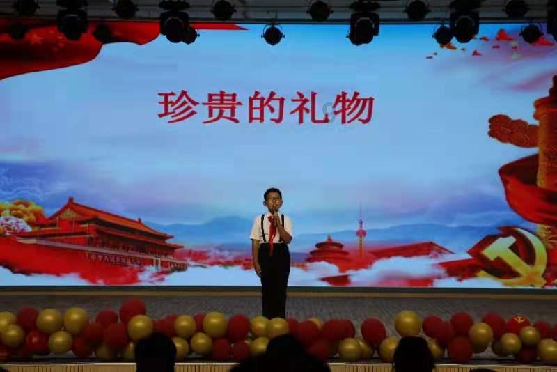 救援美丽小姑娘
